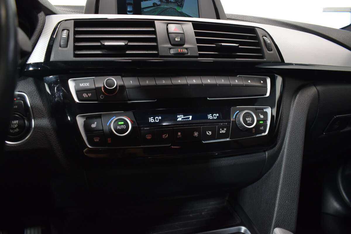 Купить BMW 3 серии 320i xDrive, 2018, 90 687 км, фото №18