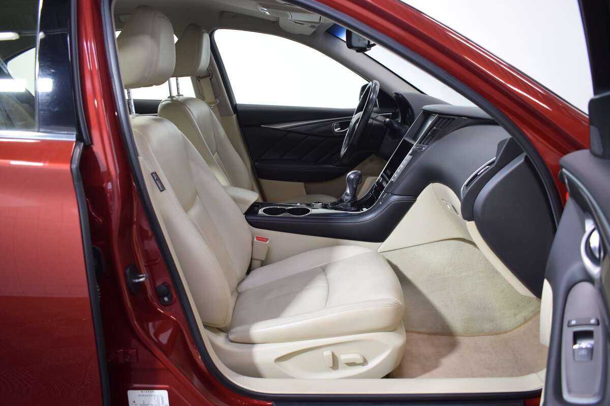 Купить Infiniti Q50, 2015, 263 000 км, фото №21