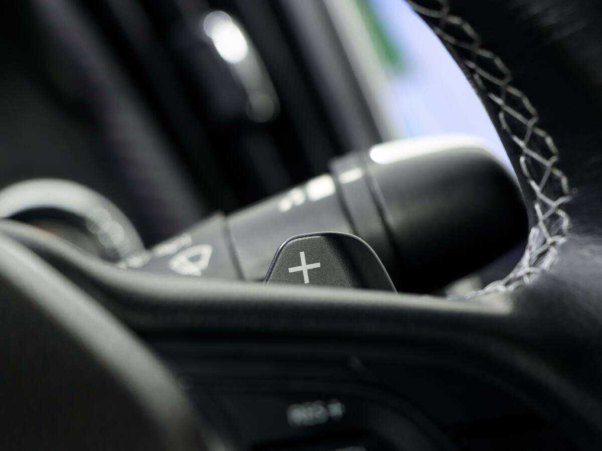 Купить Infiniti Q60, 2017, 151 907 км, фото №15