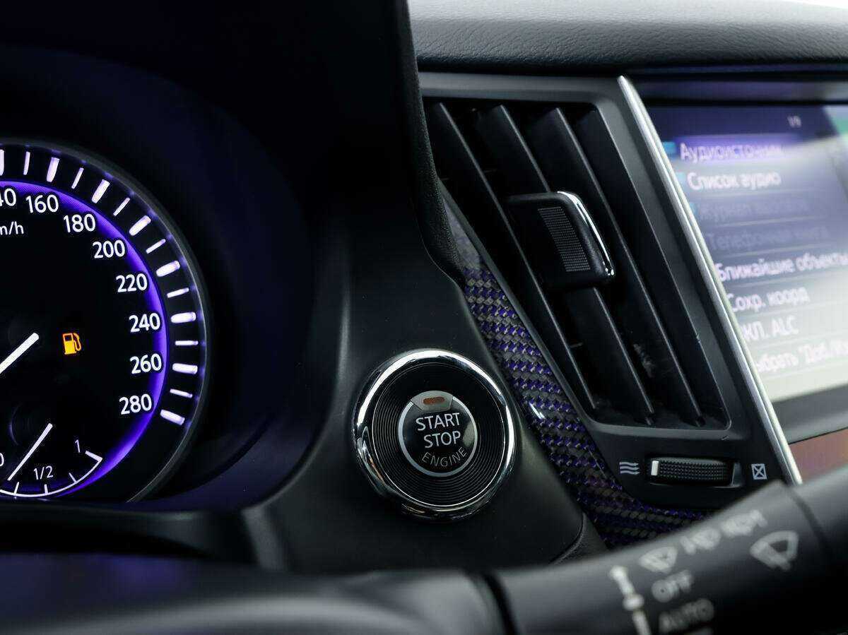 Купить Infiniti Q60, 2017, 151 907 км, фото №22