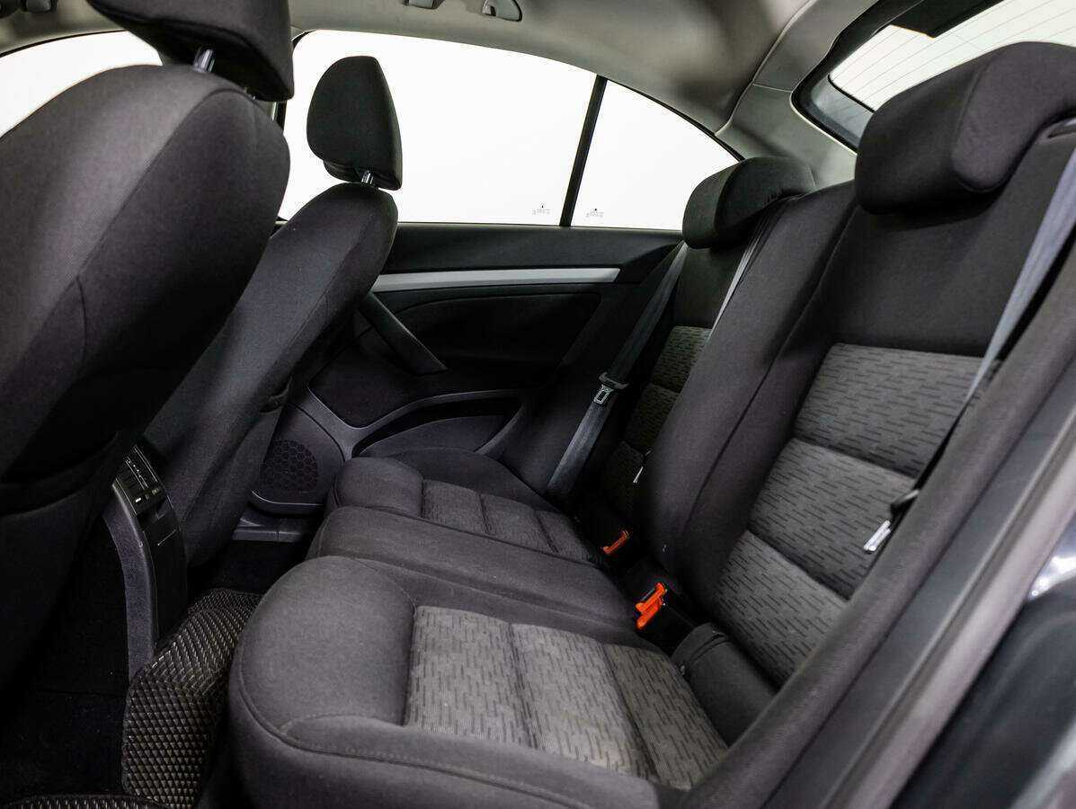 Купить Skoda Octavia, 2011, 282 910 км, фото №9