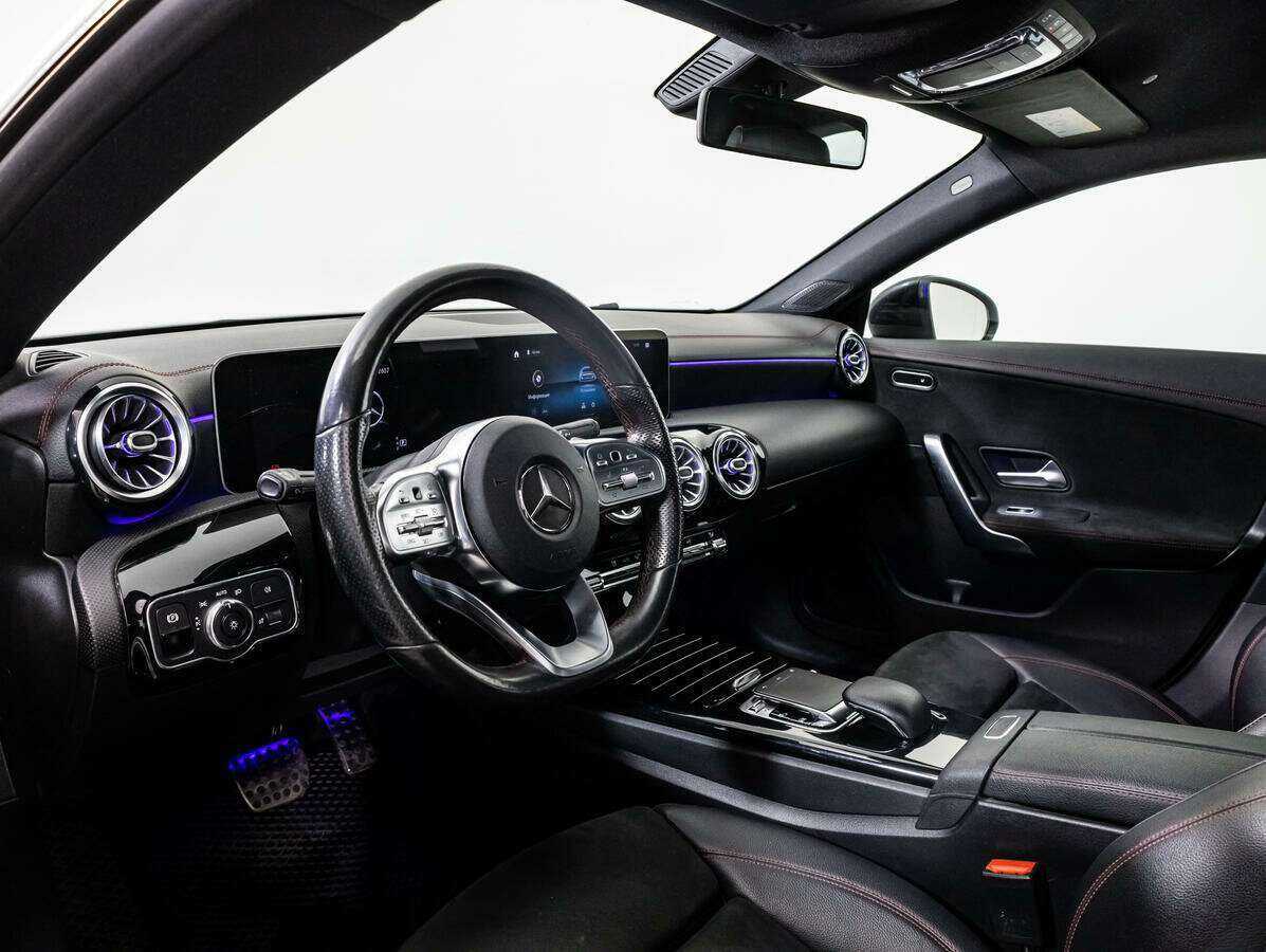 Купить Mercedes-Benz CLA 200, 2019, 102 489 км, фото №11