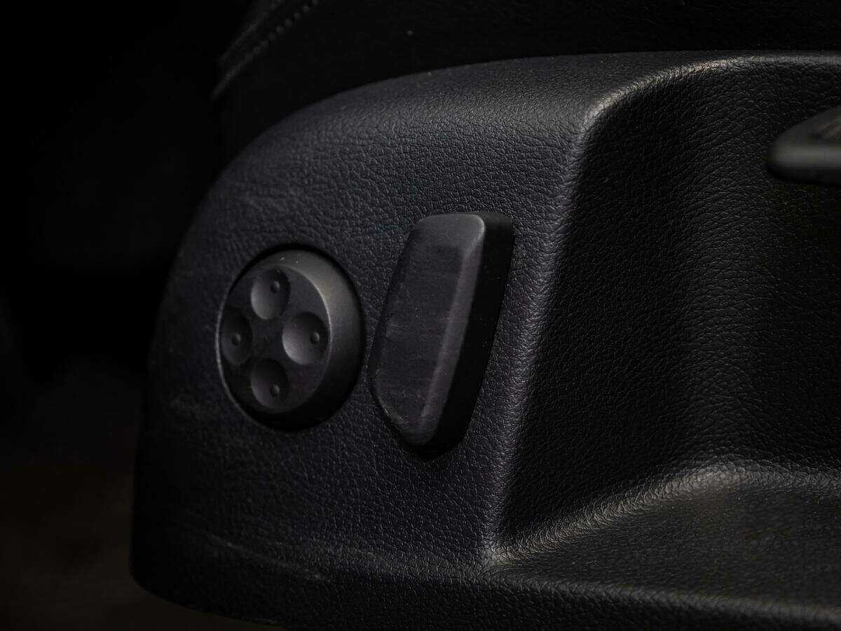 Купить Volkswagen Passat, 2010, 193 340 км, фото №15