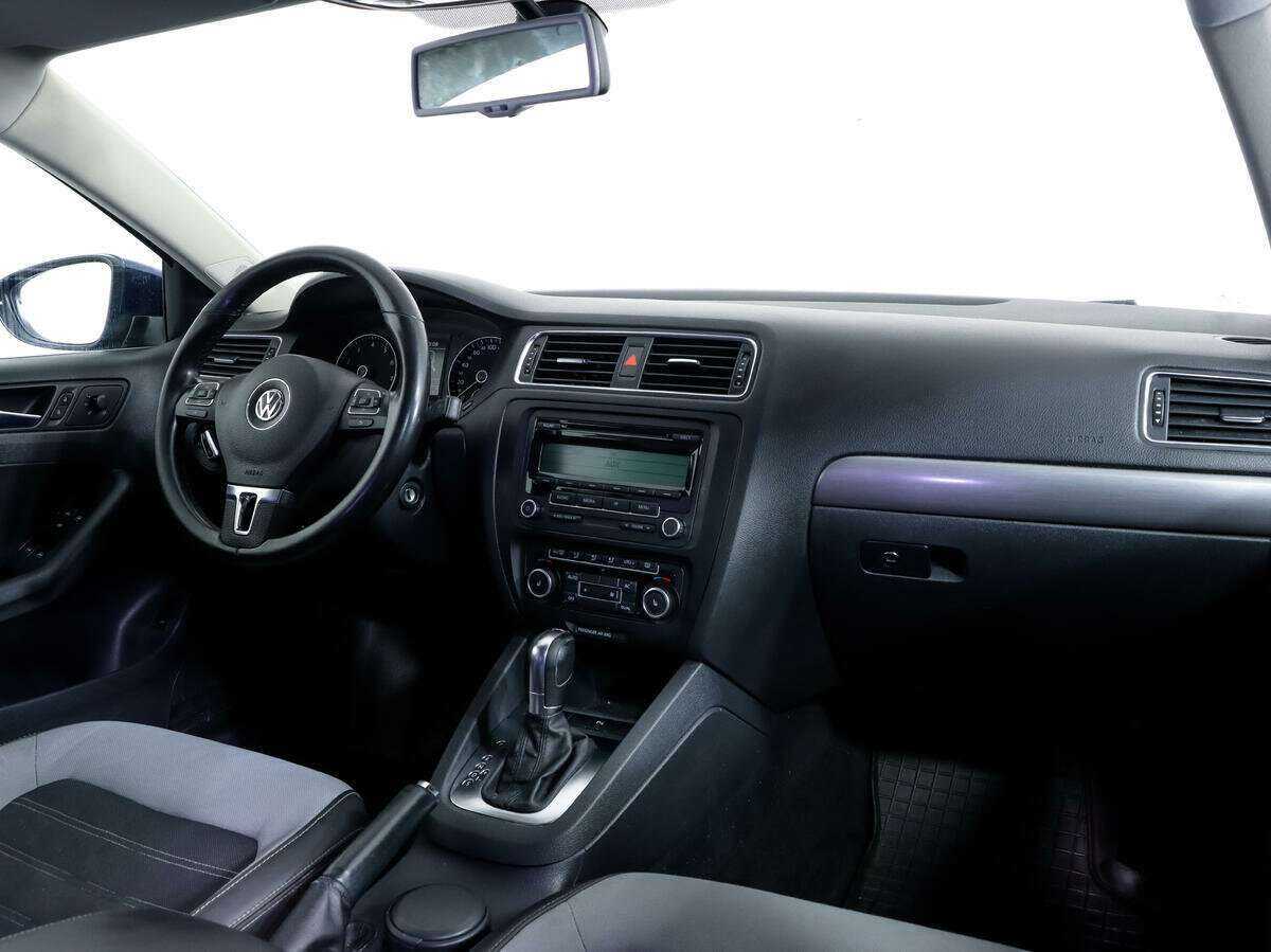 Купить Volkswagen Jetta, 2011, 310 569 км, фото №9