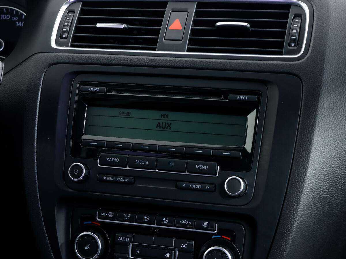 Купить Volkswagen Jetta, 2011, 310 569 км, фото №15