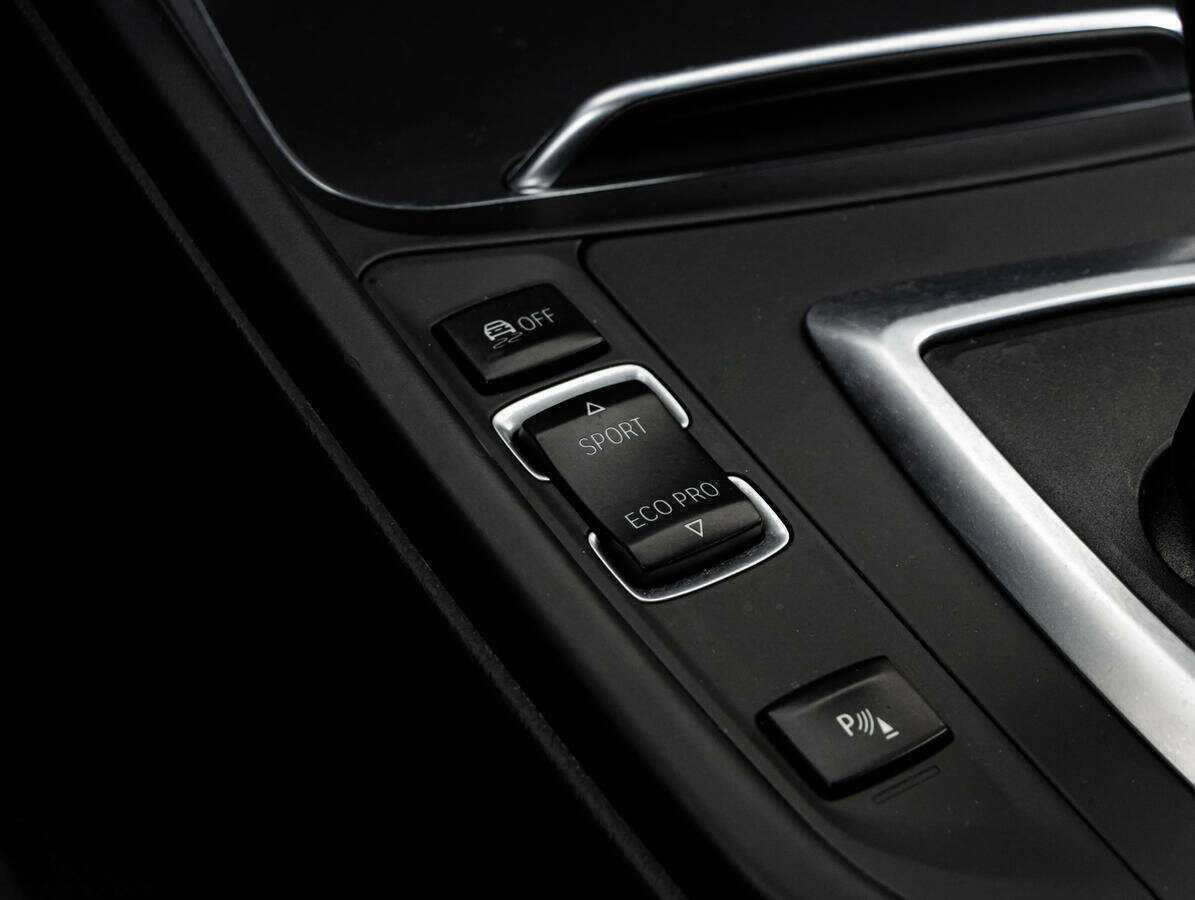 Купить BMW 3 серии 320i xDrive, 2017, 179 232 км, фото №17