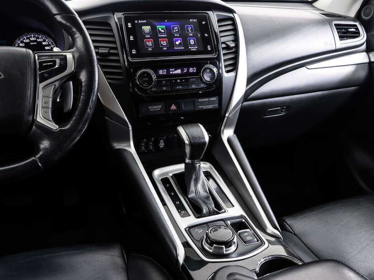 Купить Mitsubishi Pajero Sport, 2019, 119 000 км, фото №11