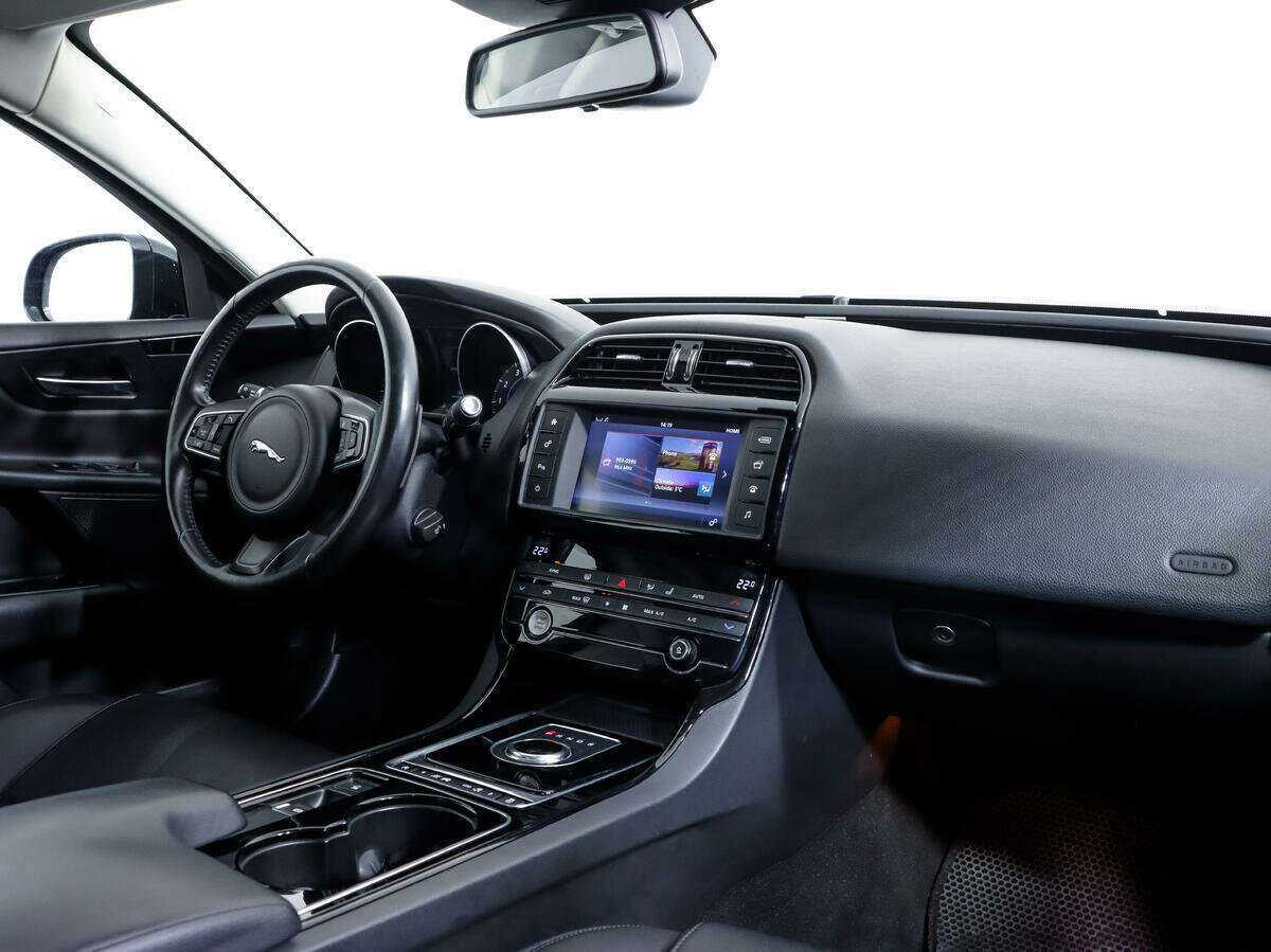 Купить Jaguar XE, 2017, 119 519 км, фото №9
