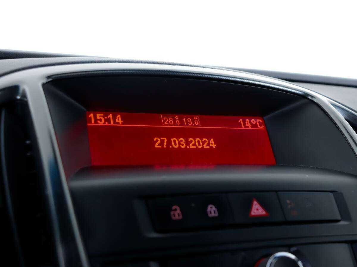 Купить Opel Astra, 2010, 217 128 км, фото №13