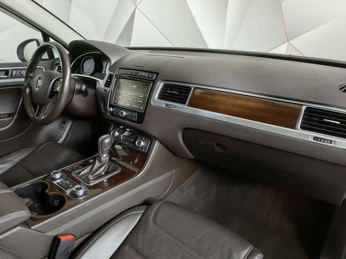 Купить Volkswagen Touareg, 2016, 96 305 км, фото №9