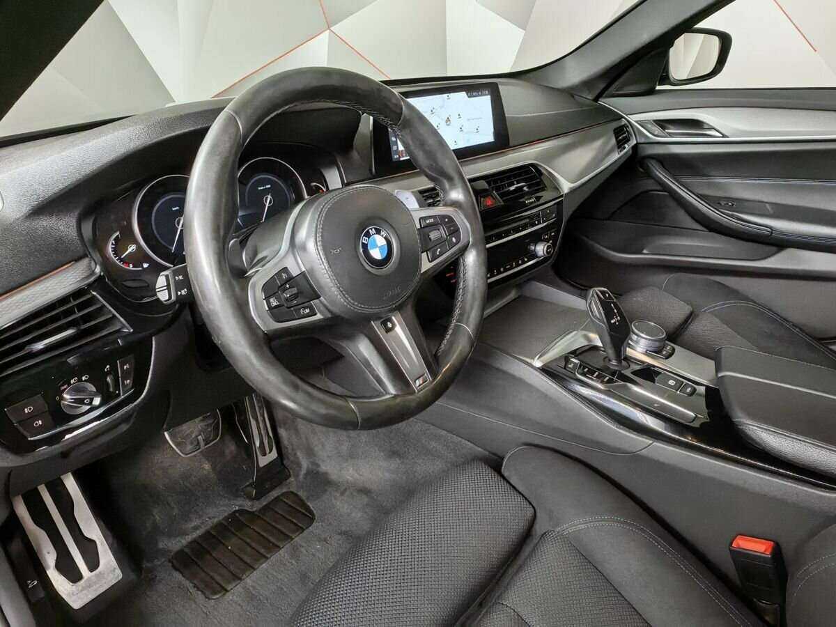 Купить BMW 5 серии 530i xDrive, 2017, 159 046 км, фото №11