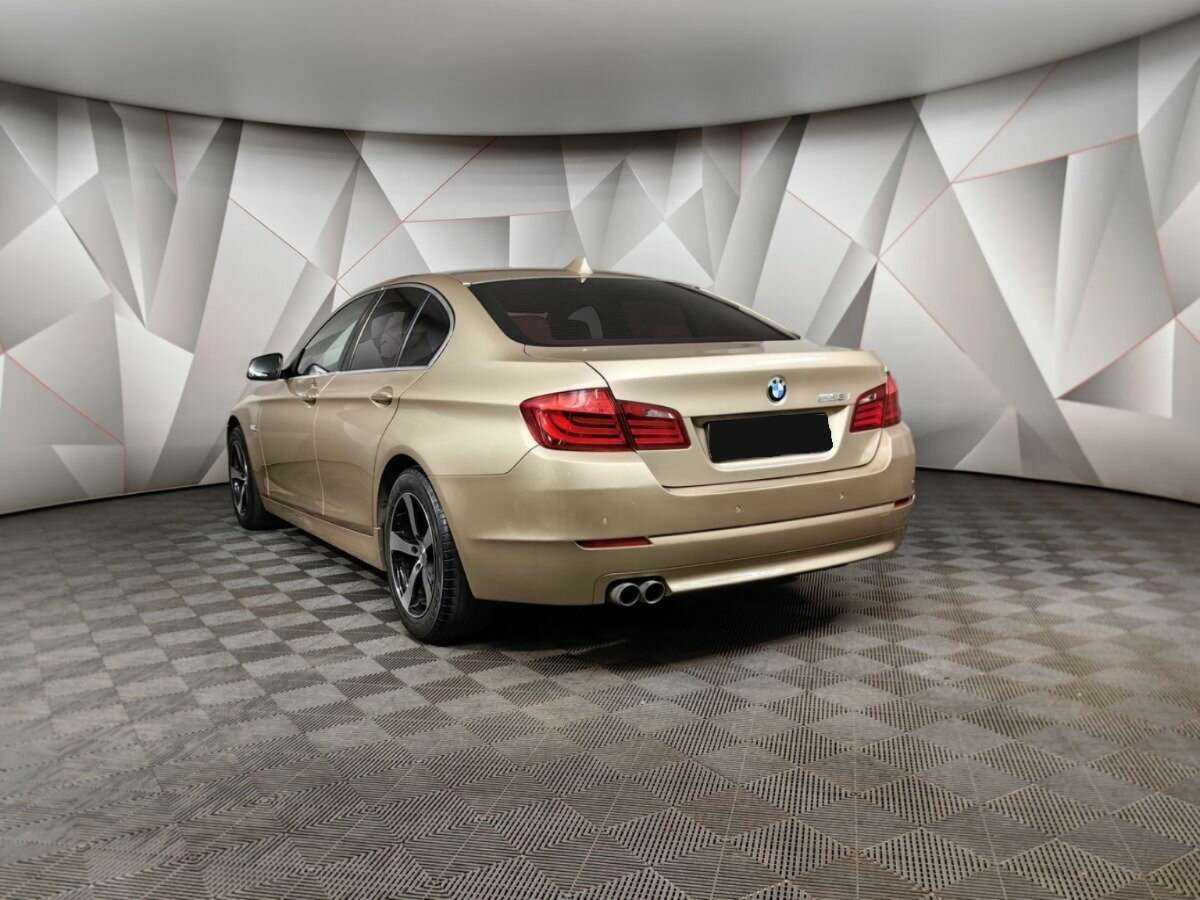 Купить BMW 5 серии 528i, 2011, 178 381 км, фото №4