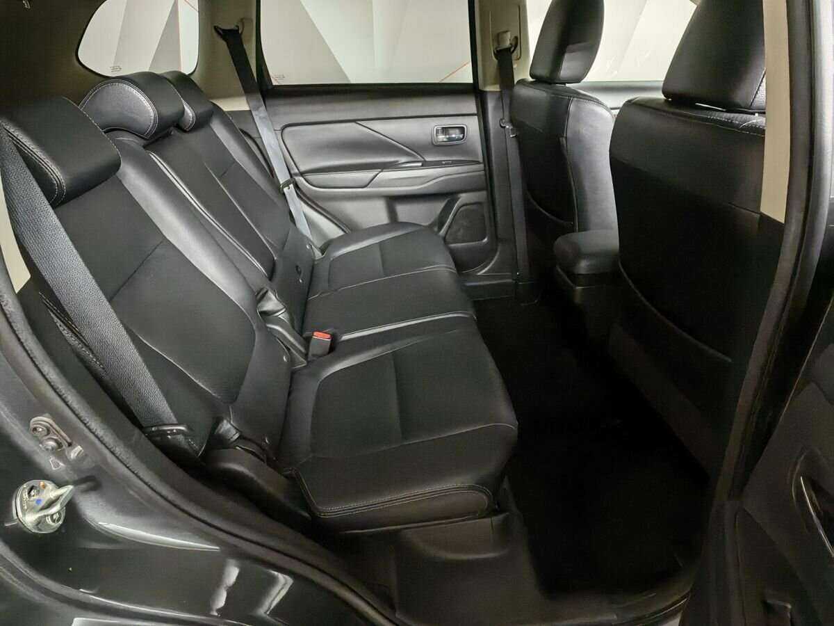 Купить Mitsubishi Outlander, 2017, 147 097 км, фото №12