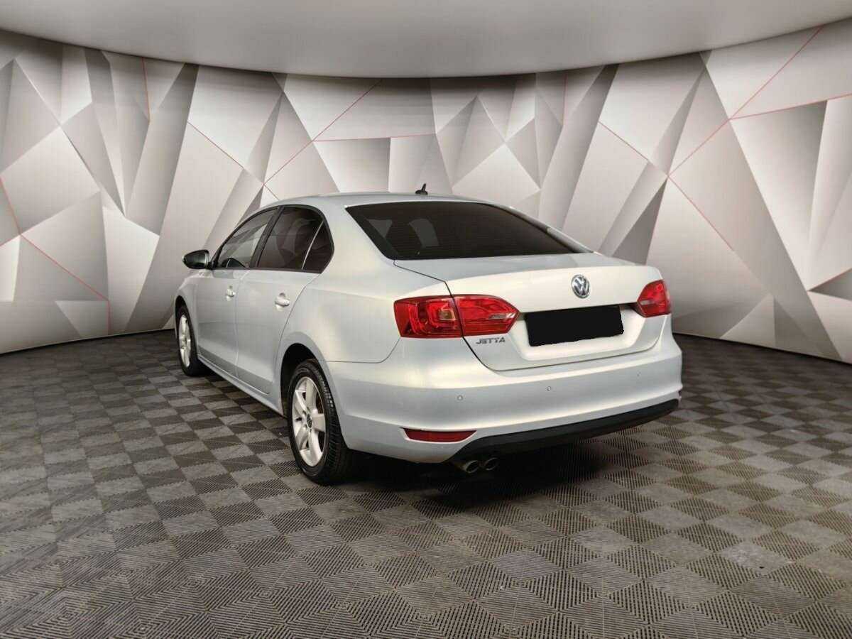 Купить Volkswagen Jetta, 2011, 235 873 км, фото №4