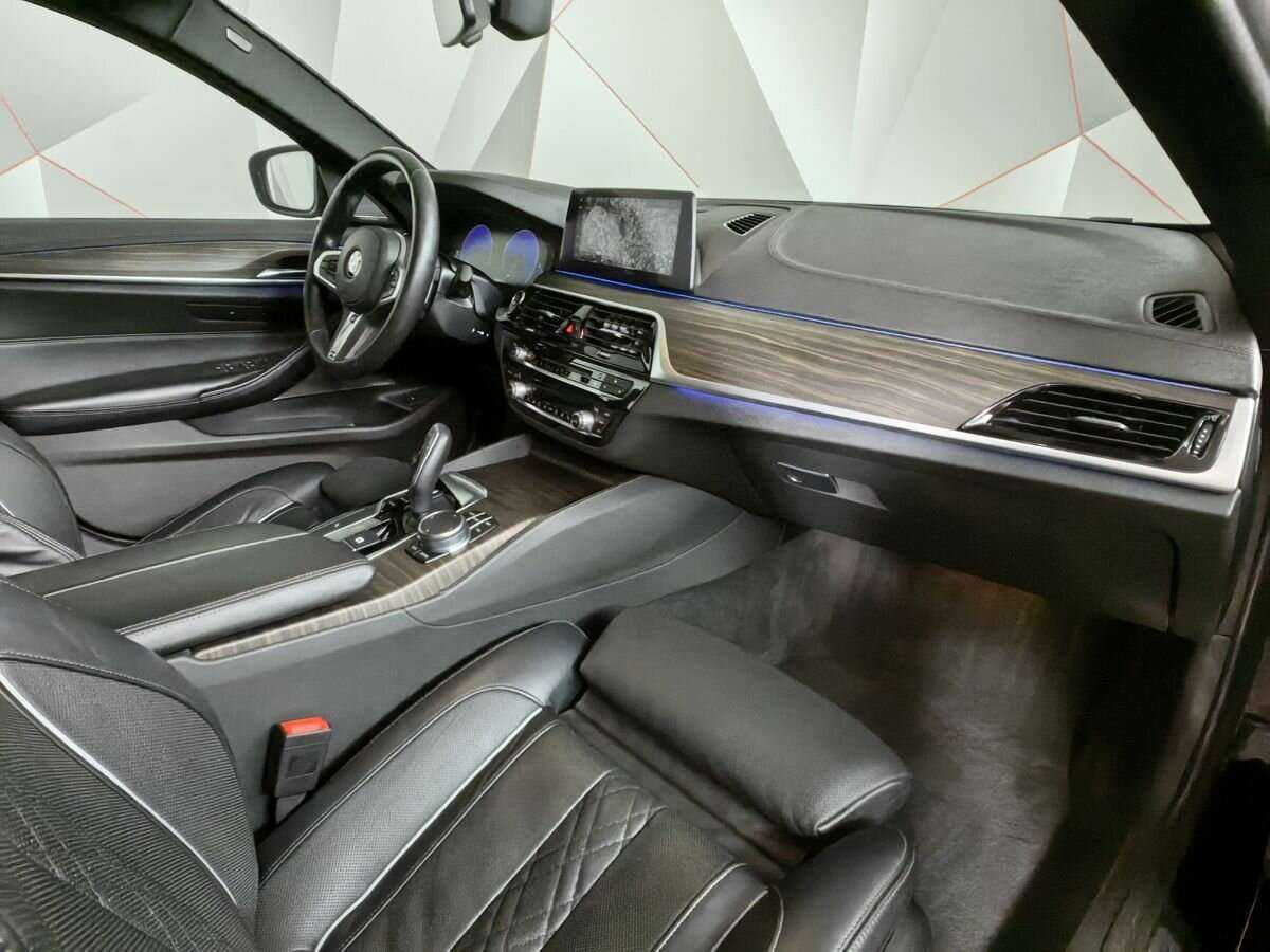 Купить BMW 5 серии 530d xDrive, 2018, 92 754 км, фото №9