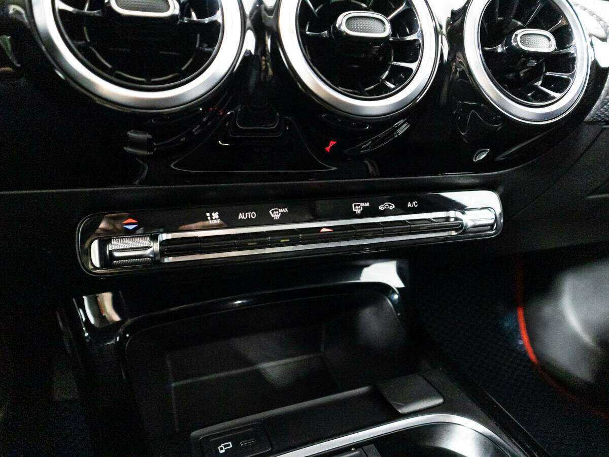 Купить Mercedes-Benz CLA 200, 2020, 78 000 км, фото №17