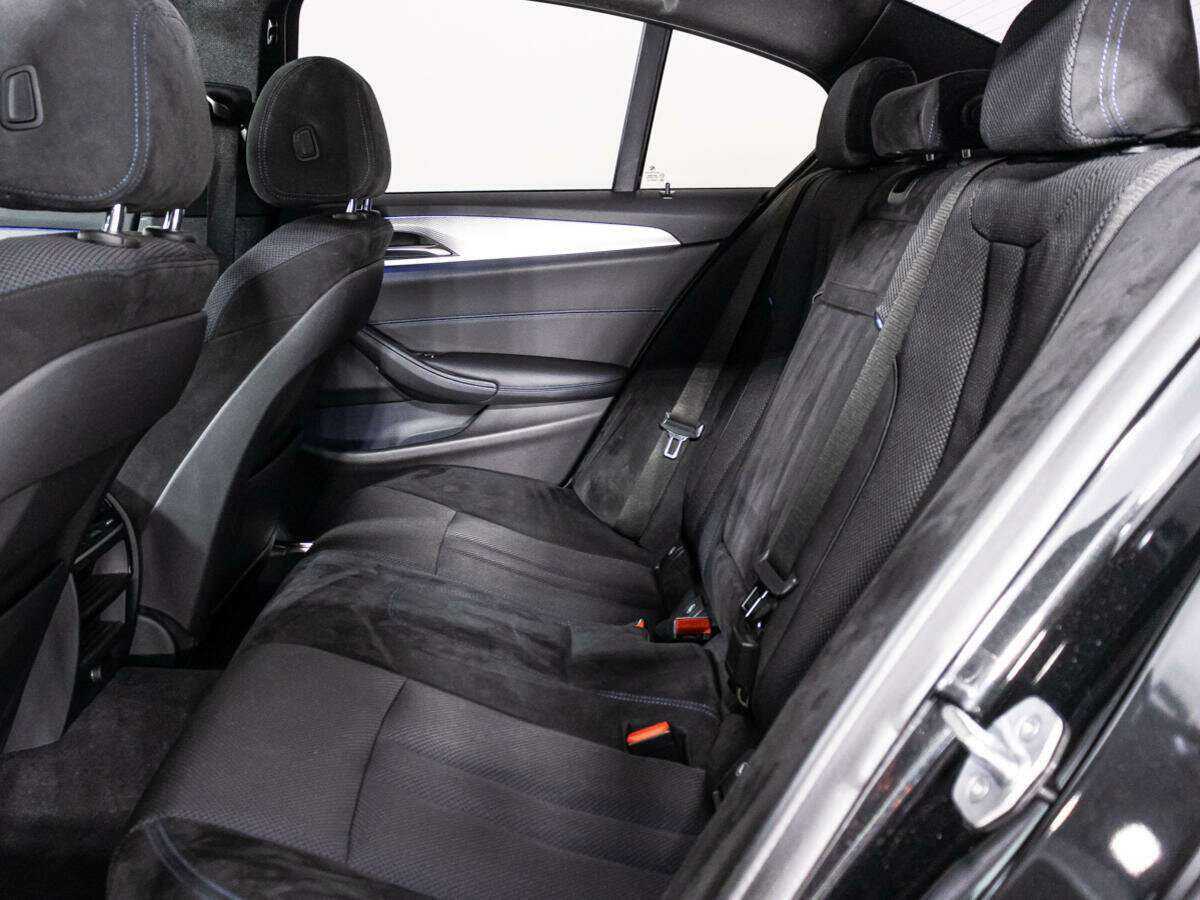 Купить BMW 5 серии 520d xDrive, 2018, 119 564 км, фото №9