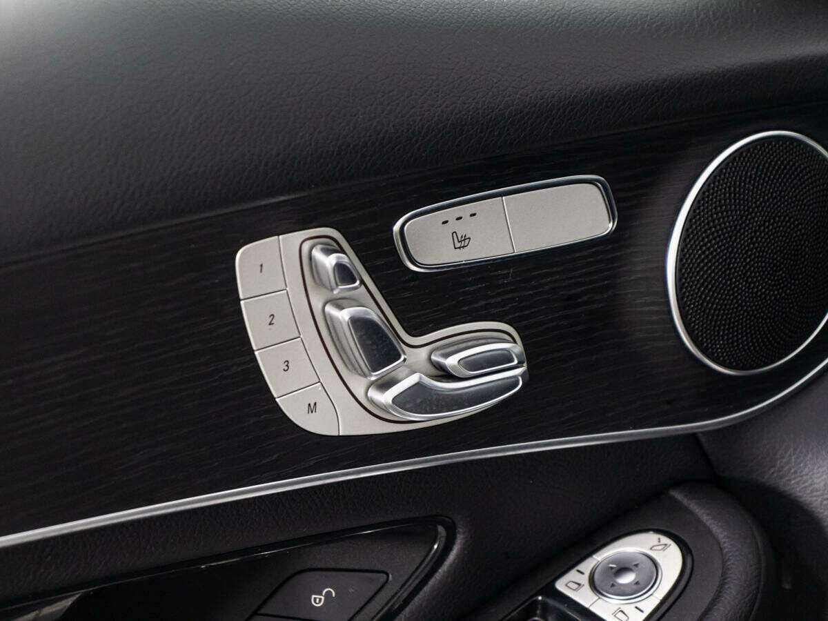 Купить Mercedes-Benz GLC 300 d, 2021, 61 093 км, фото №16