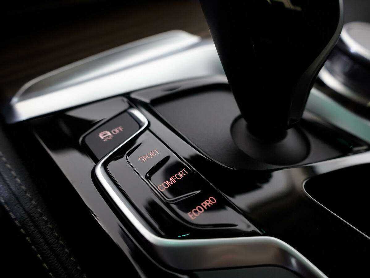 Купить BMW 5 серии 530i xDrive, 2018, 101 528 км, фото №13