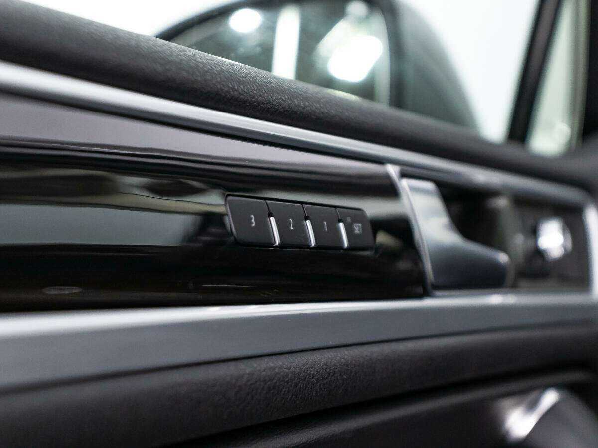 Купить Volkswagen Touareg, 2015, 192 733 км, фото №16