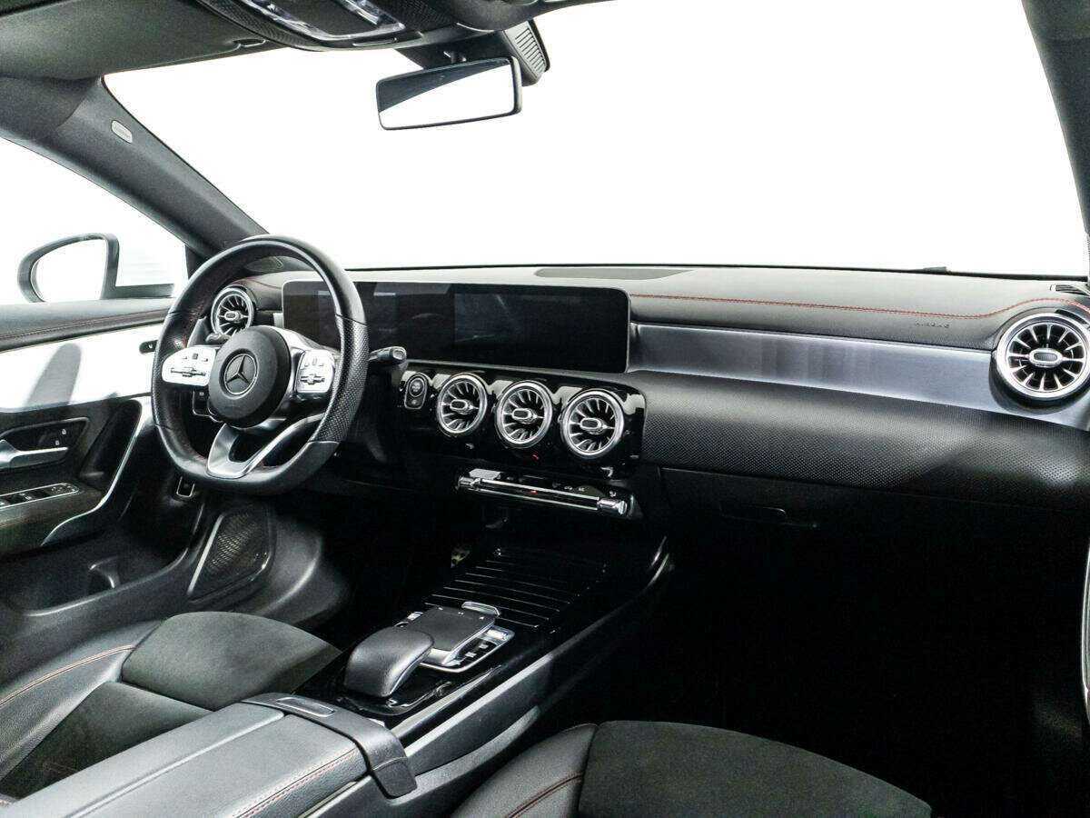 Купить Mercedes-Benz CLA 200, 2019, 115 001 км, фото №9