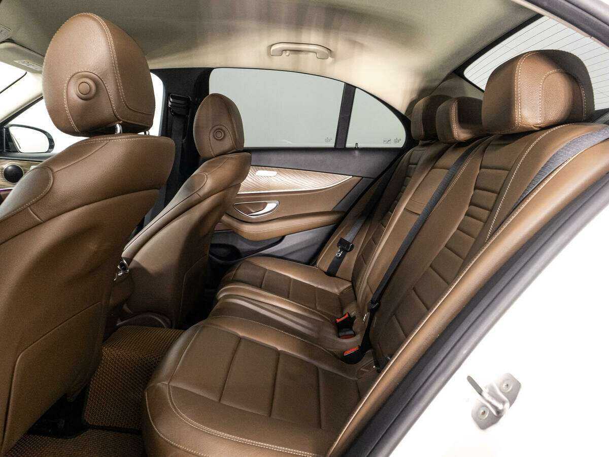 Купить Mercedes-Benz E-Класс 400, 2016, 76 165 км, фото №10