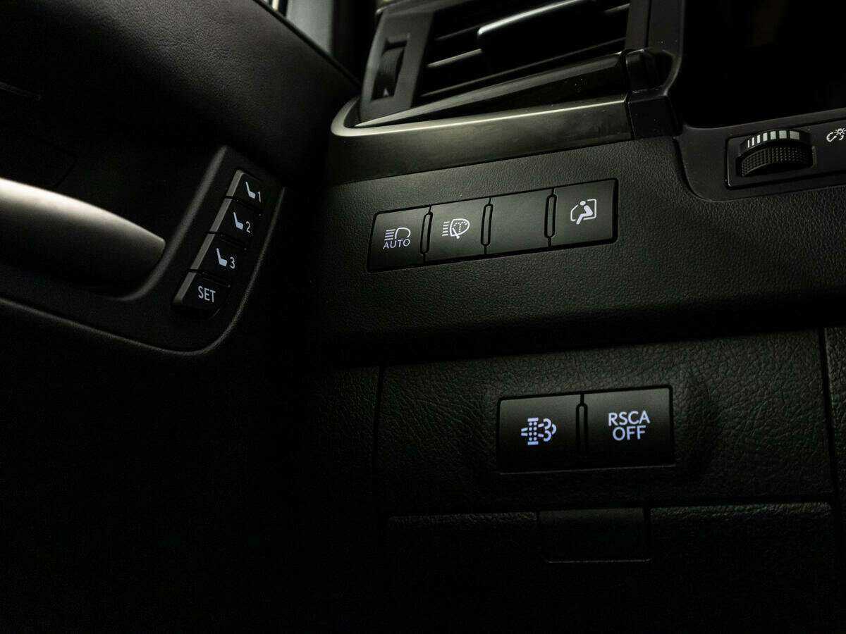 Купить Lexus LX 450d, 2016, 249 399 км, фото №17