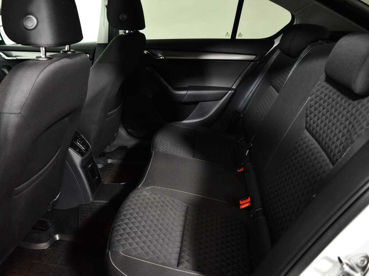 Купить Skoda Octavia, 2017, 122 592 км, фото №7