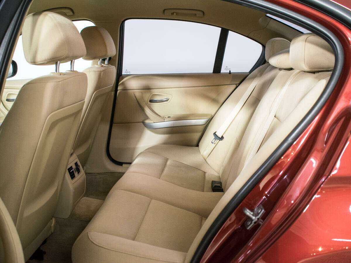 Купить BMW 3 серии 318i, 2011, 119 031 км, фото №10