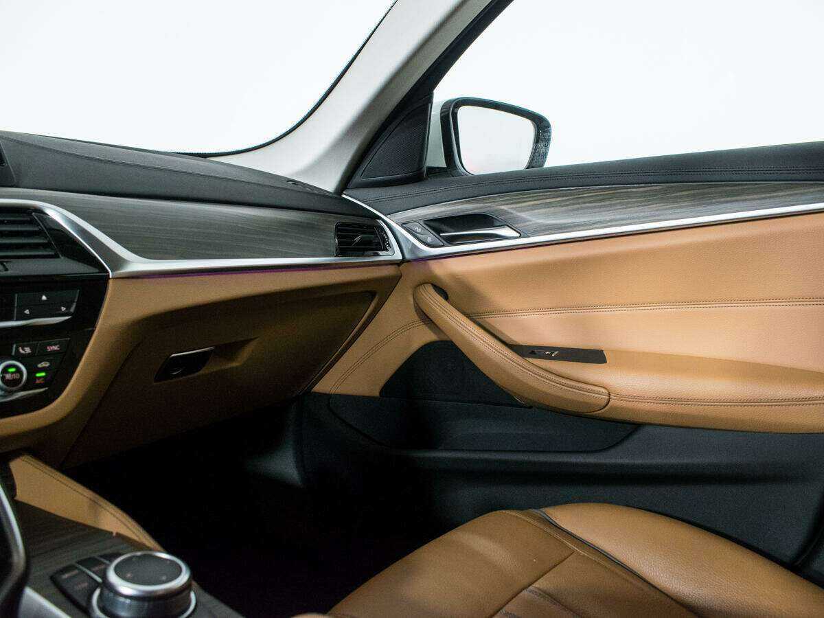 Купить BMW 5 серии 520d xDrive, 2018, 82 599 км, фото №17