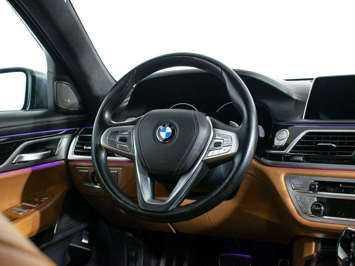 Купить BMW 7 серии 740i, 2018, 45 000 км, фото №14