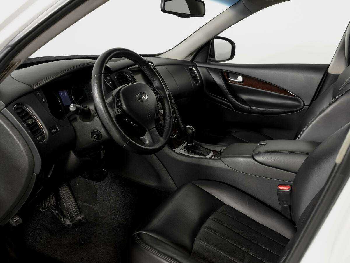Купить Infiniti QX50, 2014, 61 850 км, фото №16