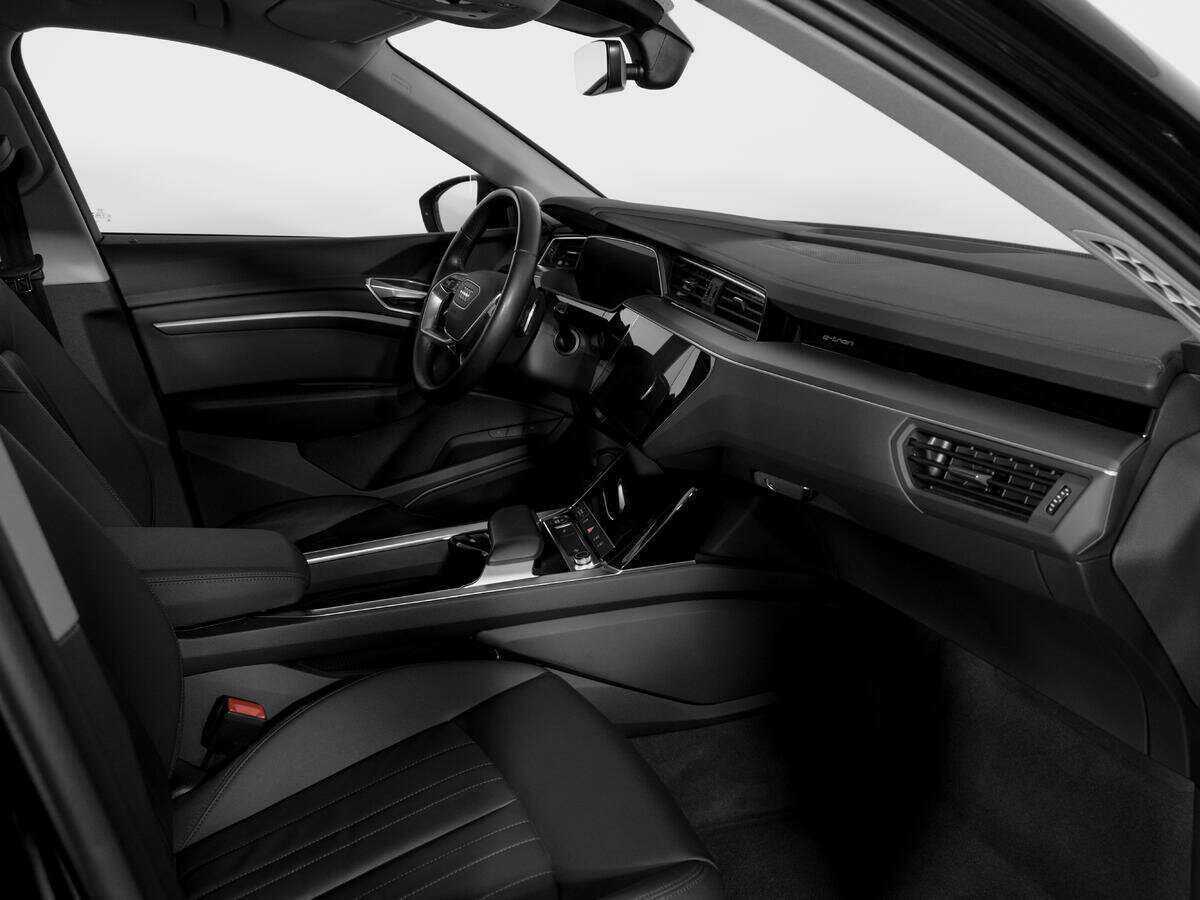 Купить Audi e-tron 50, 2020, 68 000 км, фото №9