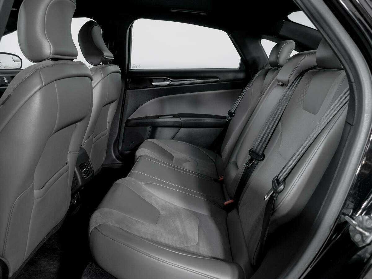 Купить Ford Fusion (North America) Sport, 2017, 190 000 км, фото №10