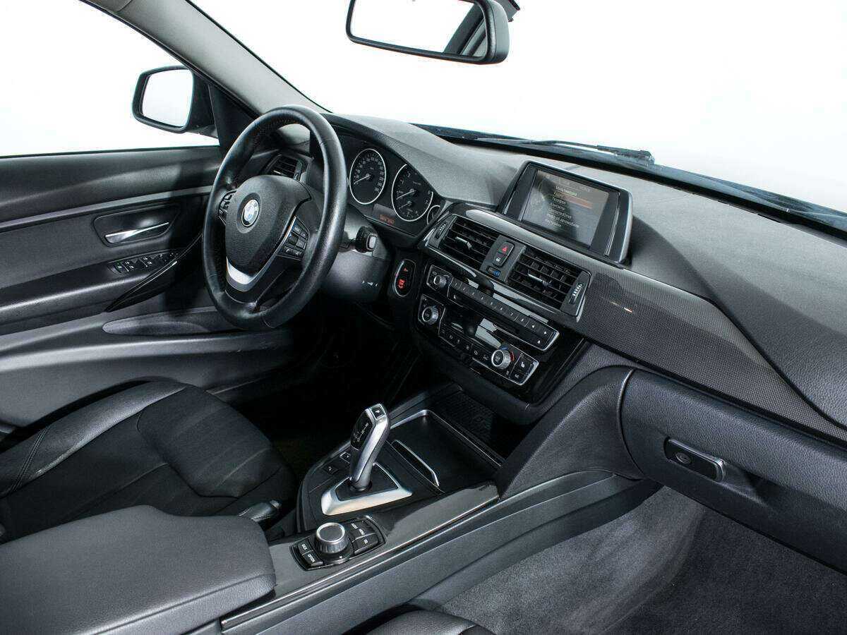Купить BMW 3 серии 318i, 2017, 105 596 км, фото №9