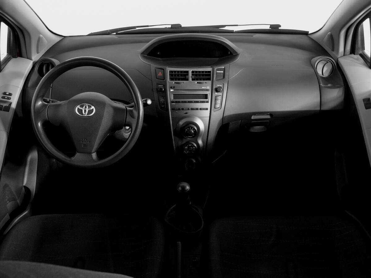 Купить Toyota Yaris, 2010, 219 968 км, фото №12