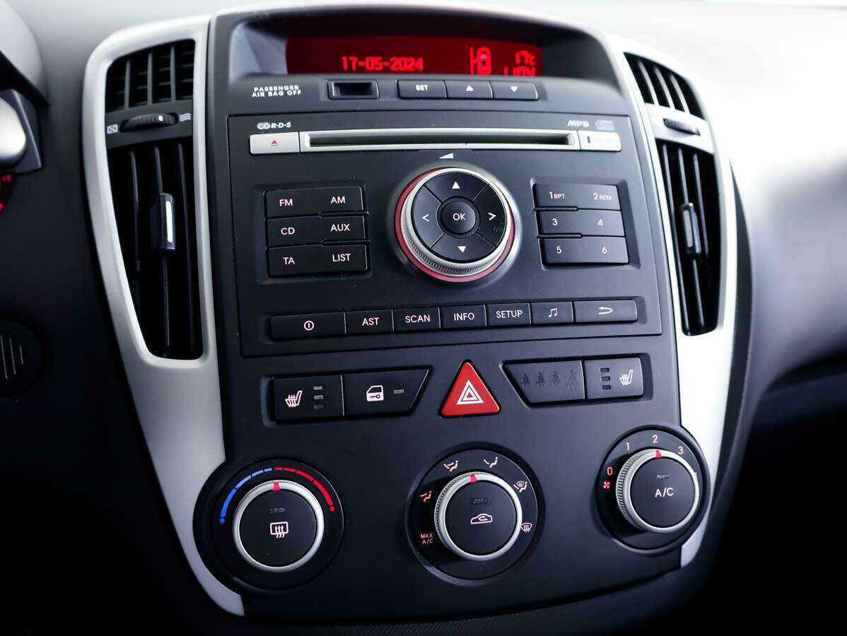 Купить Kia Ceed, 2011, 125 680 км, фото №13