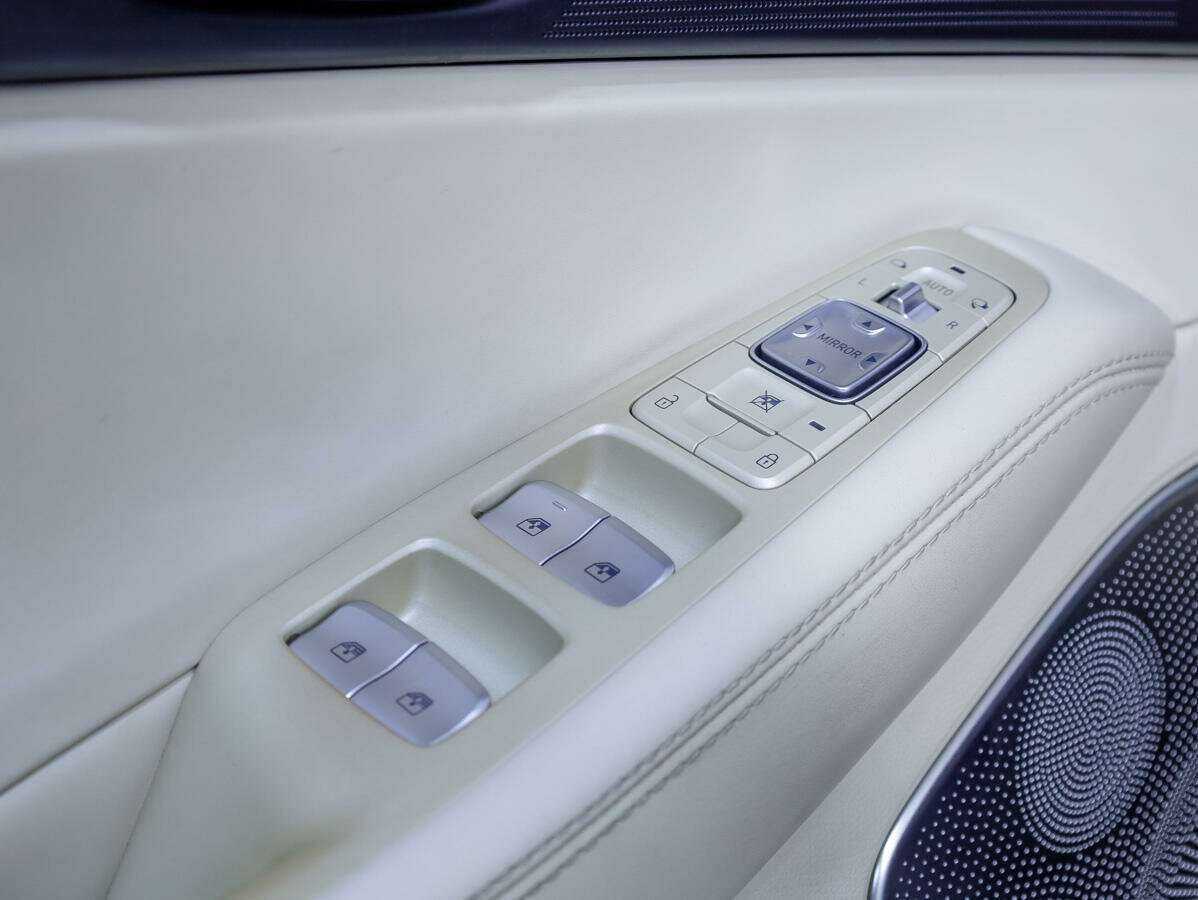 Купить Genesis G90, 2016, 119 863 км, фото №19