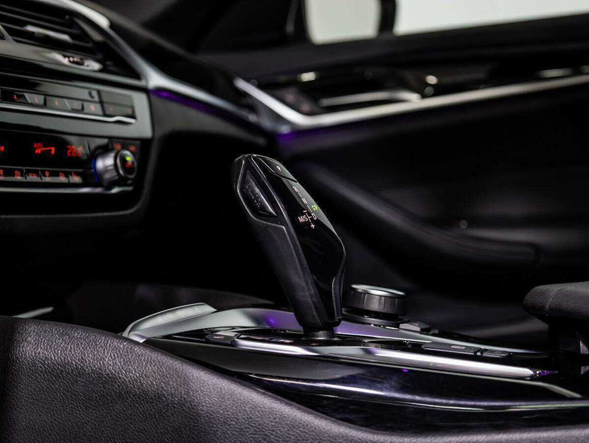 Купить BMW 5 серии 520d xDrive, 2019, 148 752 км, фото №15
