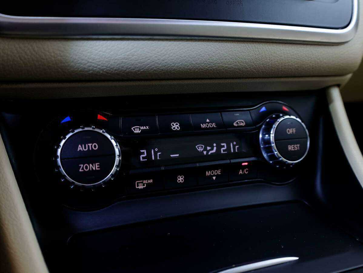 Купить Mercedes-Benz GLA 200, 2015, 127 846 км, фото №15