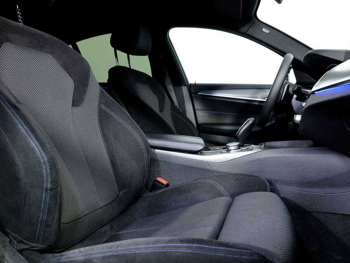 Купить BMW 5 серии 520d xDrive, 2019, 123 215 км, фото №10