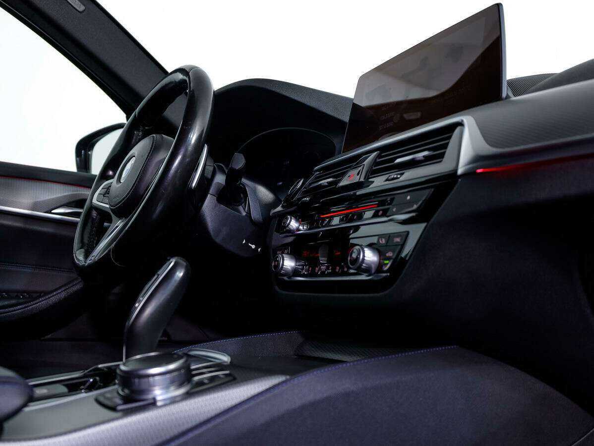 Купить BMW 5 серии 520d xDrive, 2018, 209 516 км, фото №16