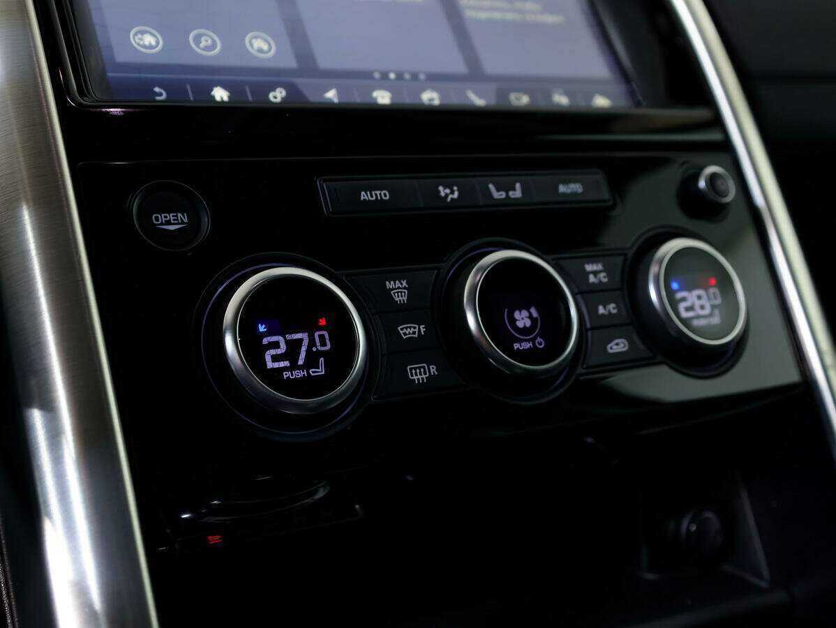 Купить Land Rover Discovery, 2017, 159 693 км, фото №16