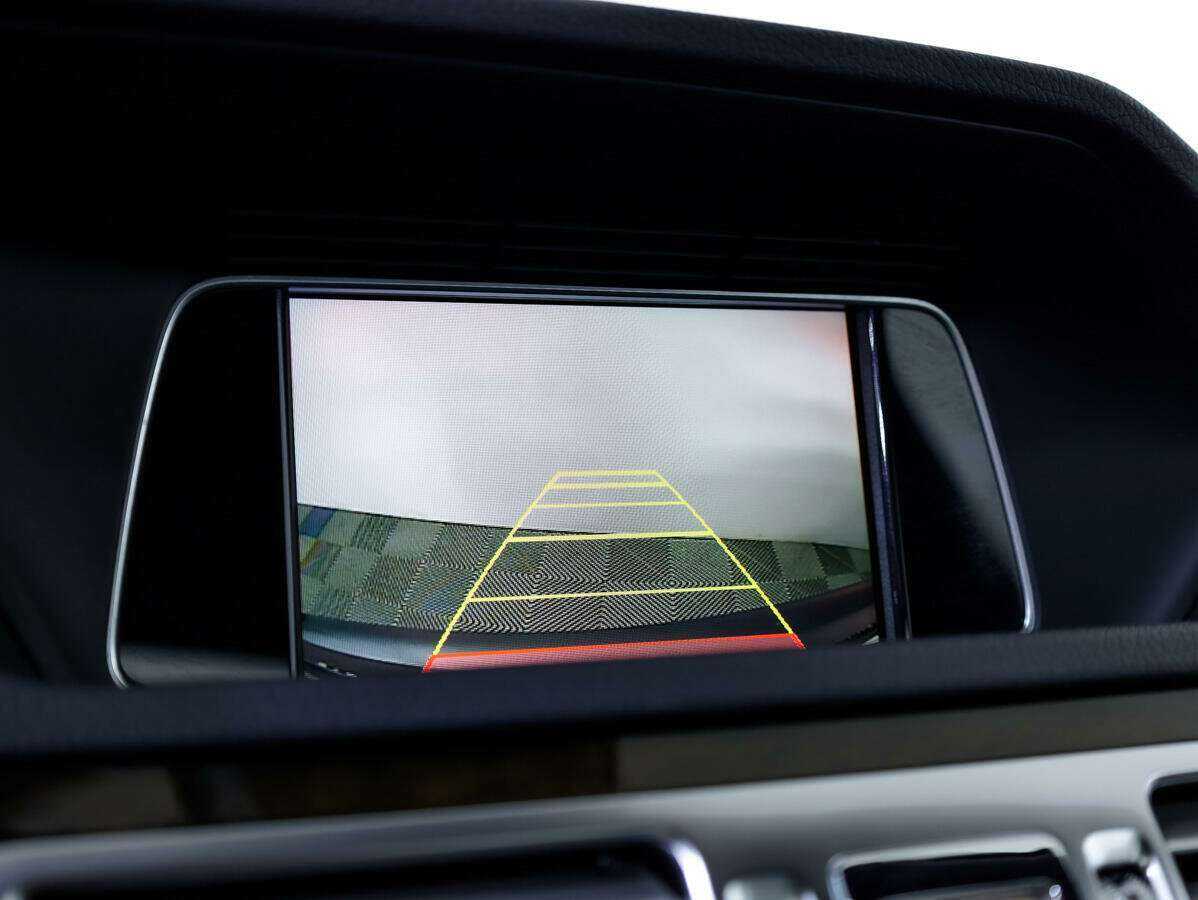 Купить Mercedes-Benz E-Класс 200, 2014, 33 562 км, фото №18