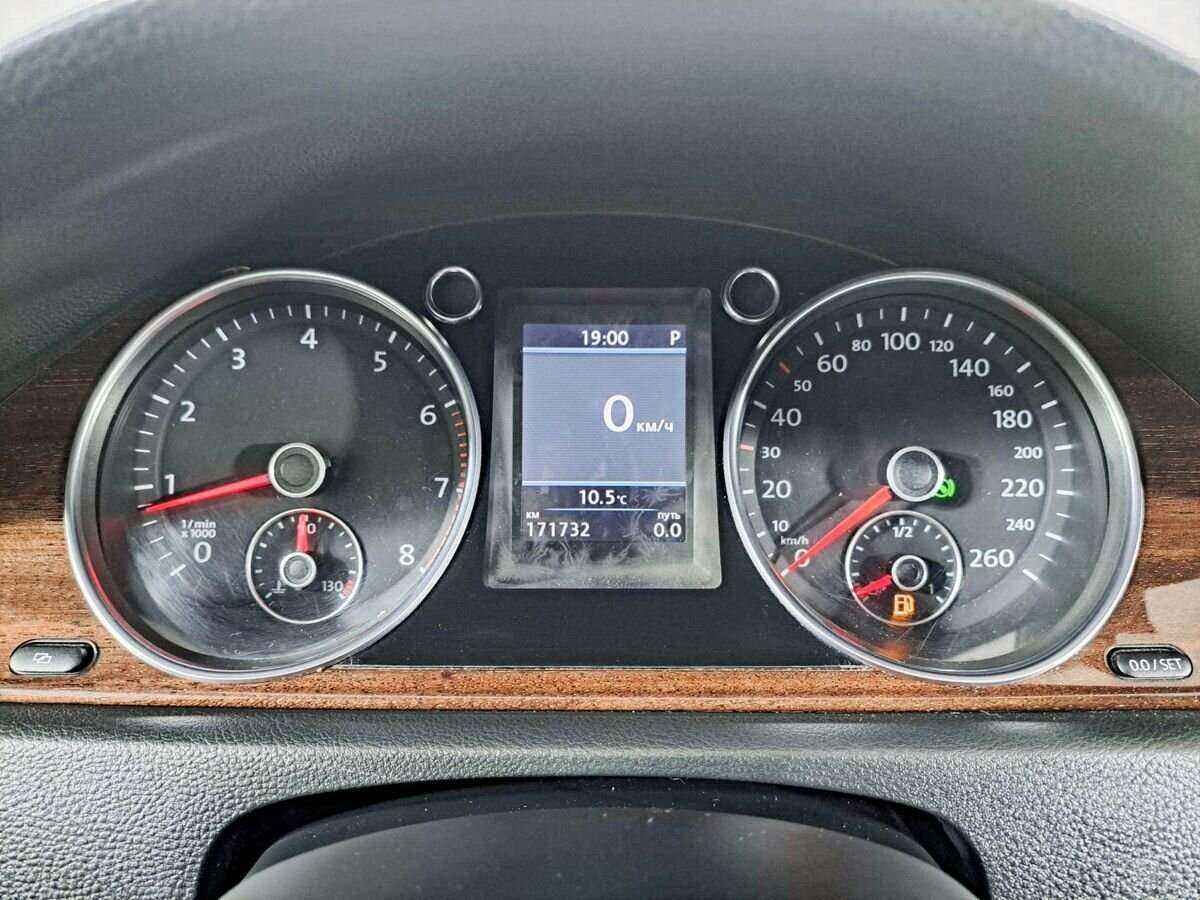 Купить Volkswagen Passat, 2011, 171 000 км, фото №11