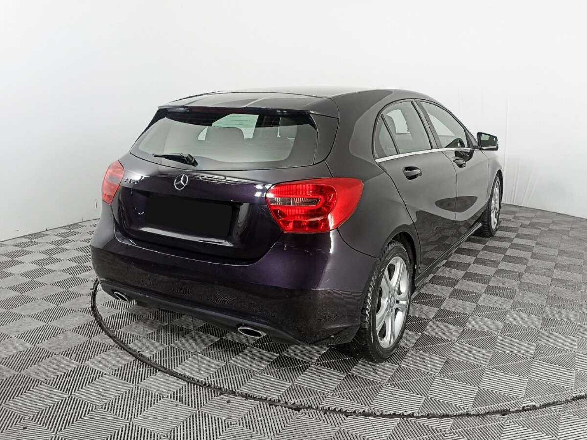 Купить Mercedes-Benz A-Класс 180, 2014, 130 384 км, фото №4