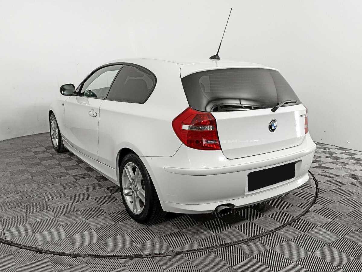 Купить BMW 1 серии 116i, 2010, 211 942 км, фото №6