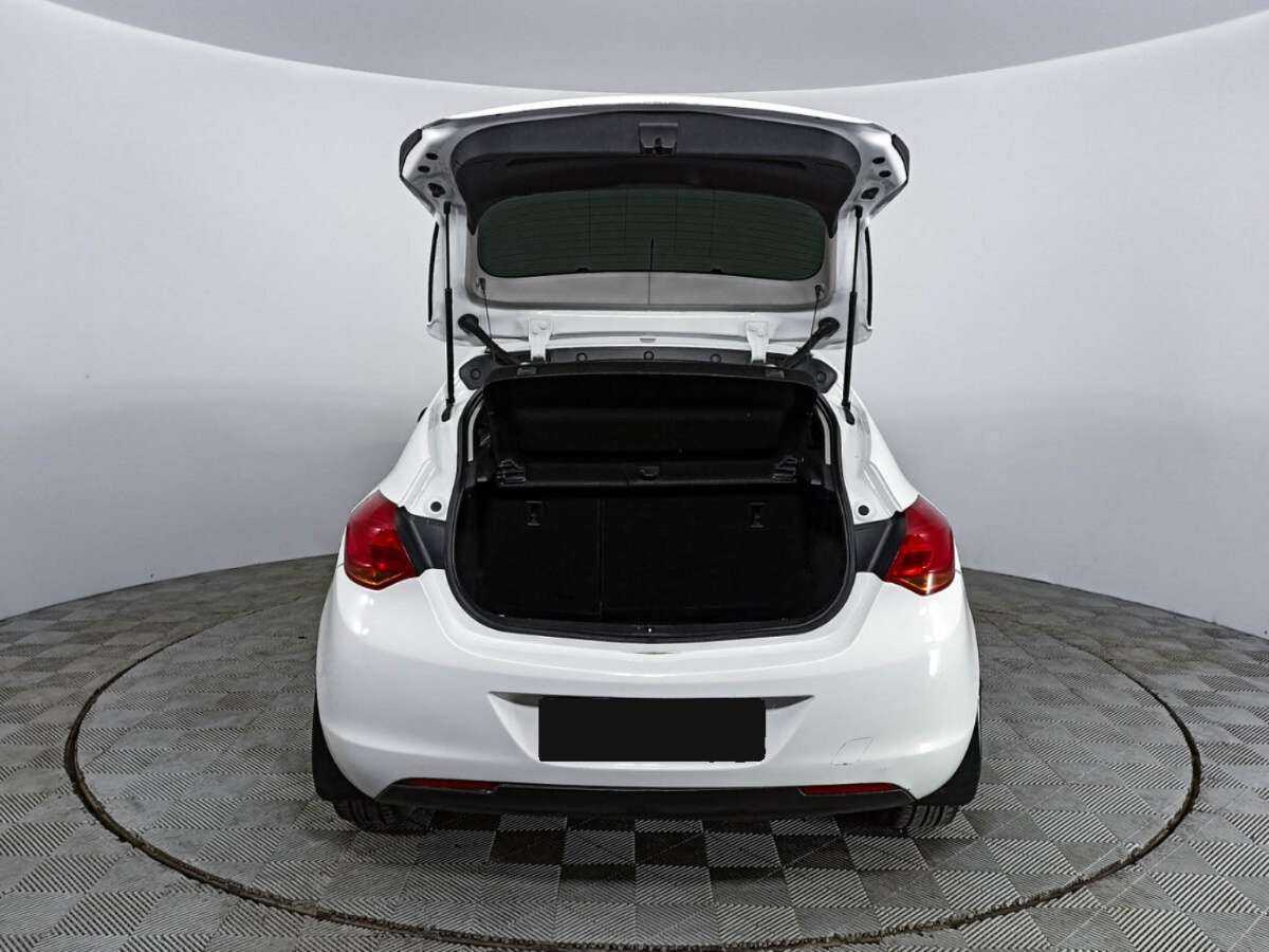 Купить Opel Astra, 2011, 191 219 км, фото №10