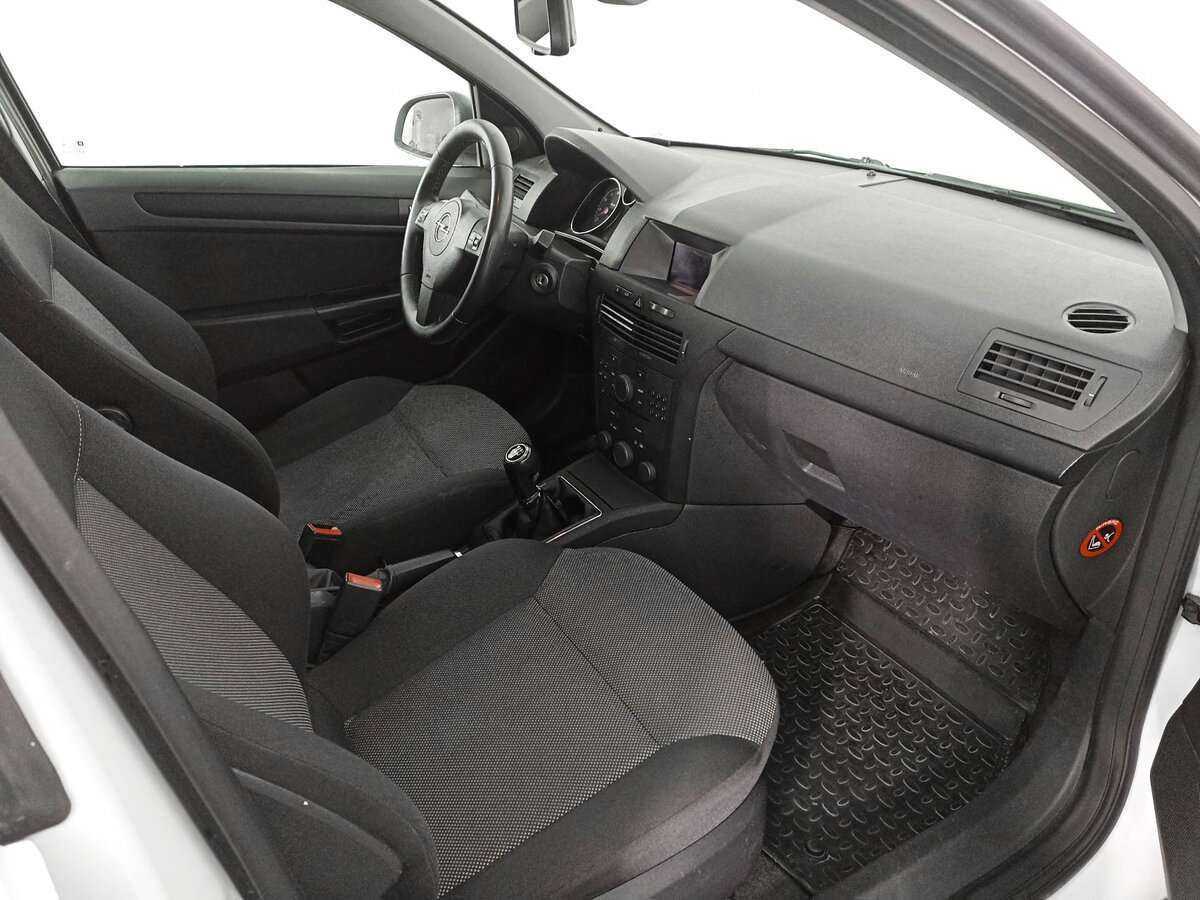 Купить Opel Astra, 2013, 218 764 км, фото №9