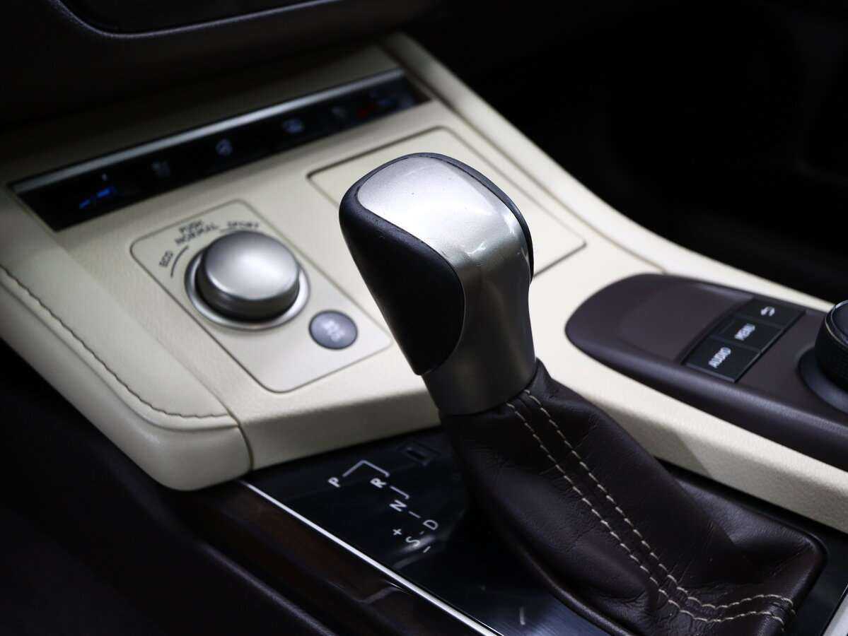 Купить Lexus ES 250, 2016, 146 000 км, фото №8